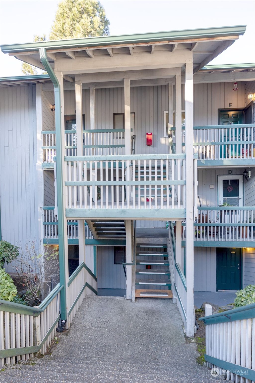 Photo of 4006 S 158th Street #B, Tukwila, WA 98188 (MLS # 2328997)