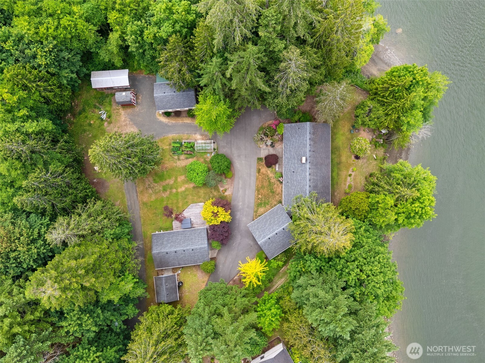 3211 SE Kamilche Point Road