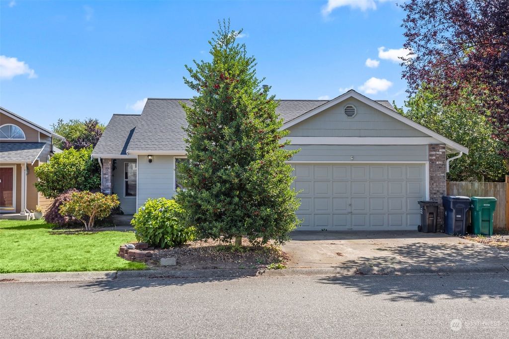 Photo of 2718 177th Place NE, Marysville, WA 98271 (MLS # 2143842)