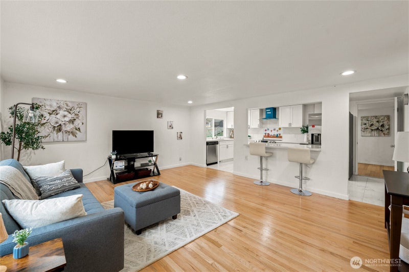 819 SW 134th Street SW