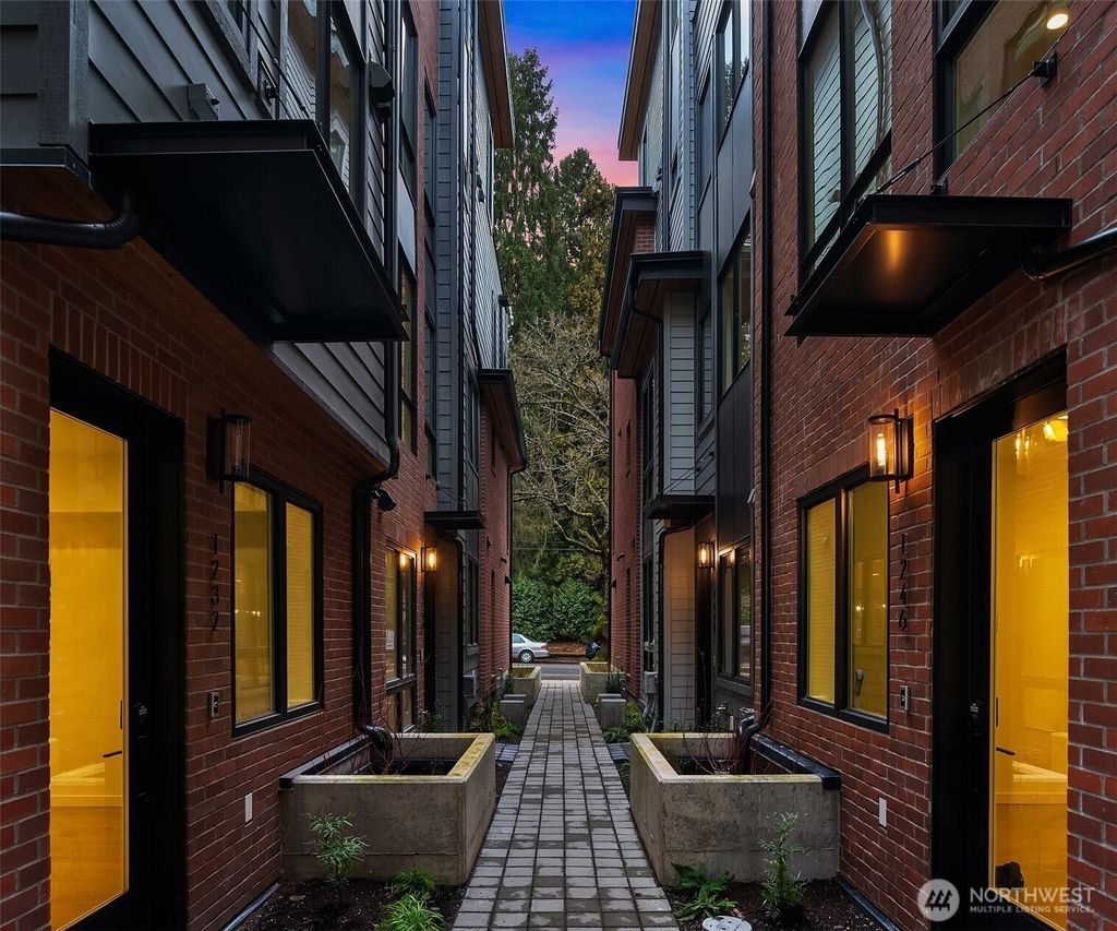 Photo of 1248 15th Avenue E, Seattle, WA 98112 (MLS # 2380734)