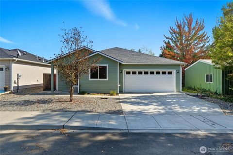 Photo of 177 Laurel Street, Walla Walla, WA 99362 (MLS # 2442103)