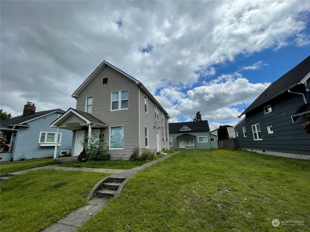 Photo of 1705 Lombard Avenue, Everett, WA 98201 (MLS # 2235781)