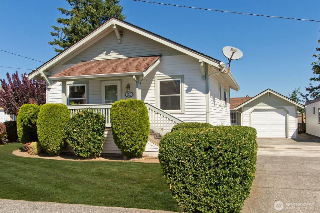Photo of 1565 Sorenson Avenue, Enumclaw, WA 98022 (MLS # 2572392)
