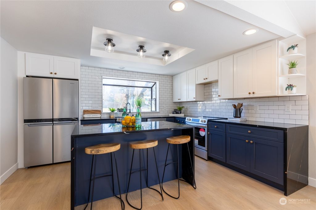 Photo of 509 10th Avenue, Milton, WA 98354 (MLS # 2210929)