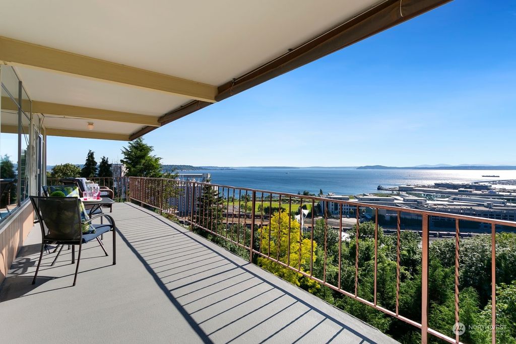 Photo of 1133 9th Avenue W, Seattle, WA 98119 (MLS # 2255454)