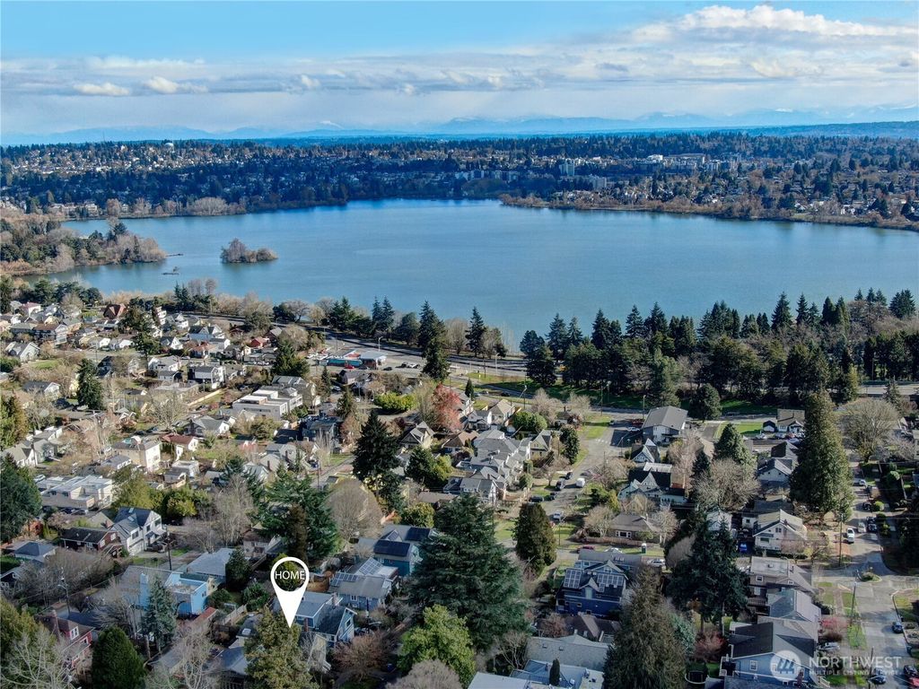 Photo of 608 N 64th St, Seattle, WA 98103 (MLS # 2480901)