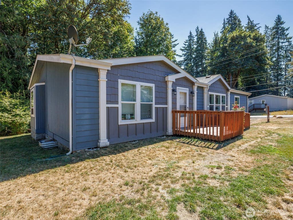 Photo of 2090 E Crestview Drive, Shelton, WA 98584 (MLS # 2573928)
