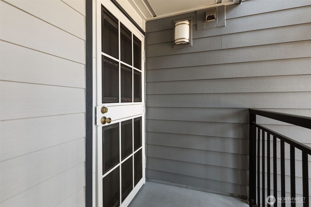 Photo of 2517 NE 4th Street #523, Renton, WA 98056 (MLS # 2504208)