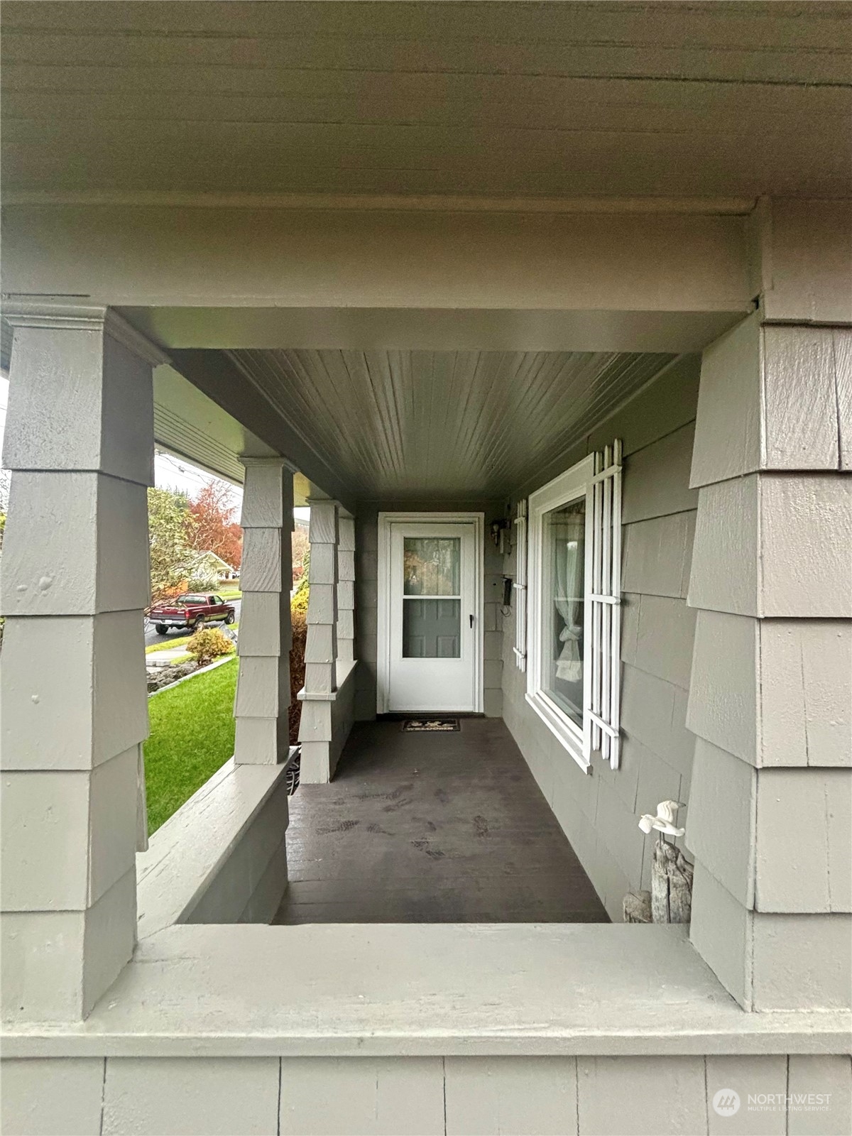 122 S Third Street