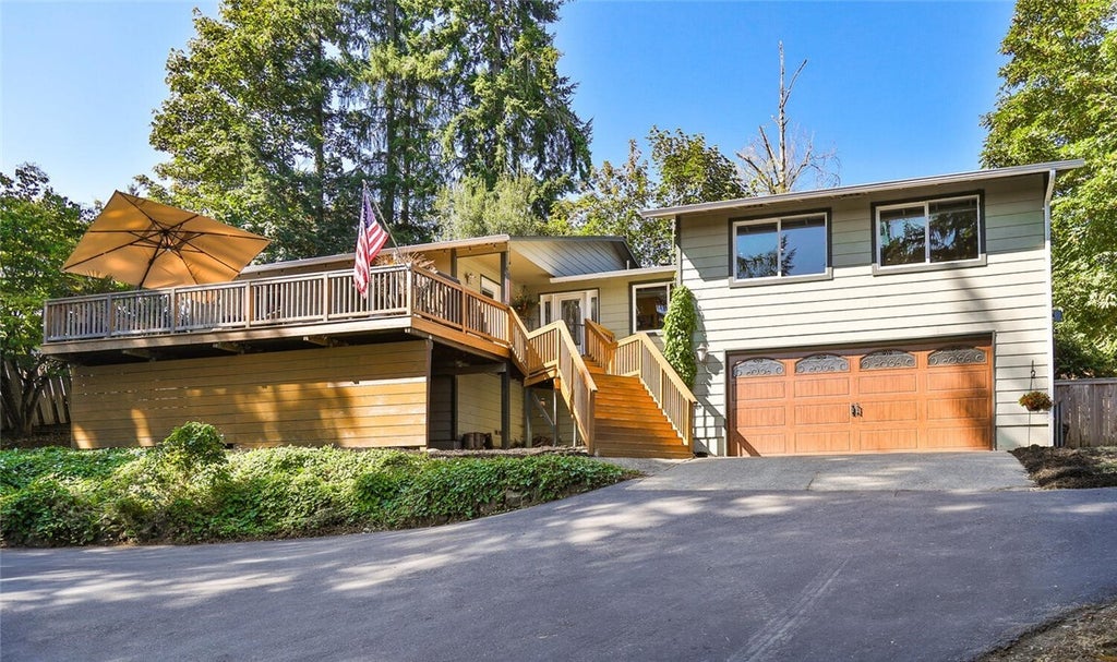 Photo of 14629 204th Avenue SE, Renton, WA 98059 (MLS # 2598521)