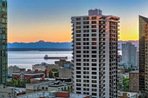Photo of 1920 4th Avenue #1702, Seattle, WA 98101 (MLS # 2439035)
