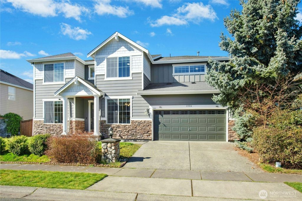 Photo of 21918 40th Avenue SE, Bothell, WA 98021 (MLS # 2347793)