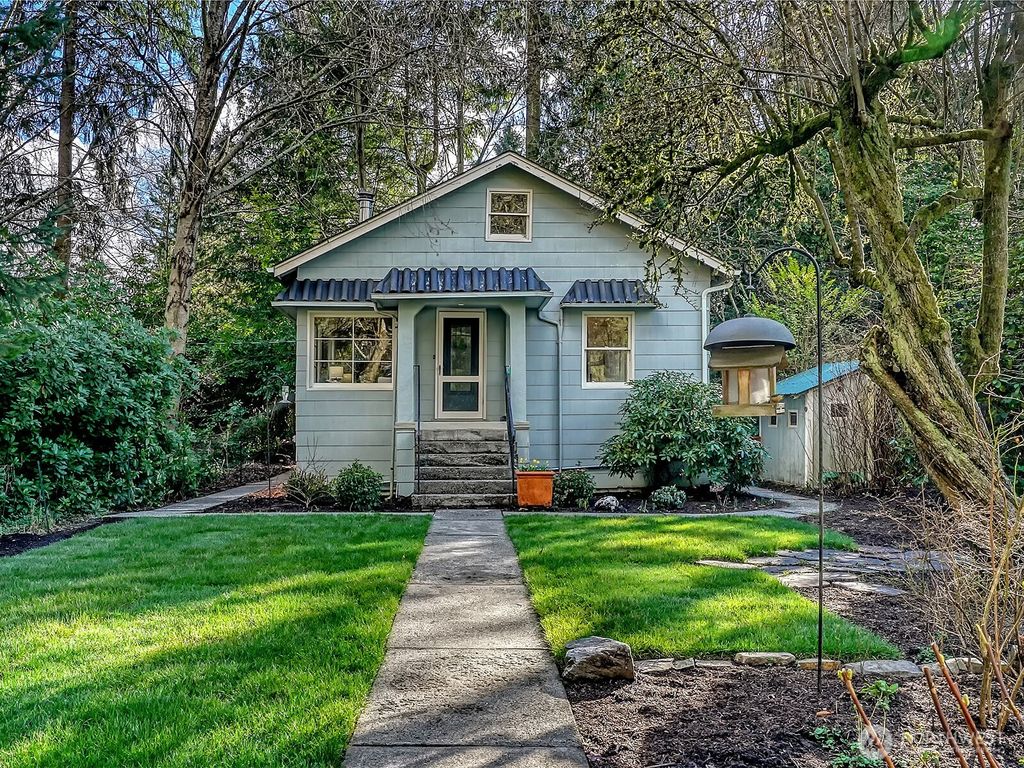 Photo of 2337 NE 86th Street, Seattle, WA 98115 (MLS # 2485218)