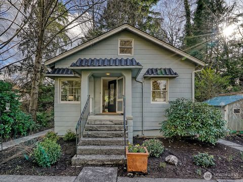 Photo of 2337 NE 86th Street, Seattle, WA 98115 (MLS # 2485218)
