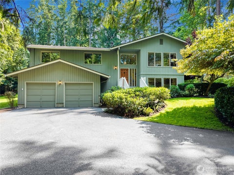 Photo of 21415 SE 16th Place, Sammamish, WA 98075 (MLS # 2554581)