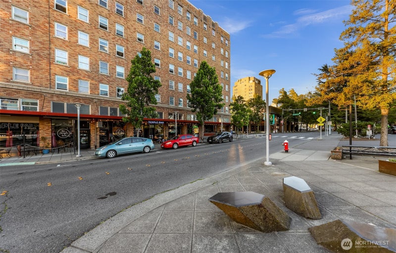 306 W Champion Street