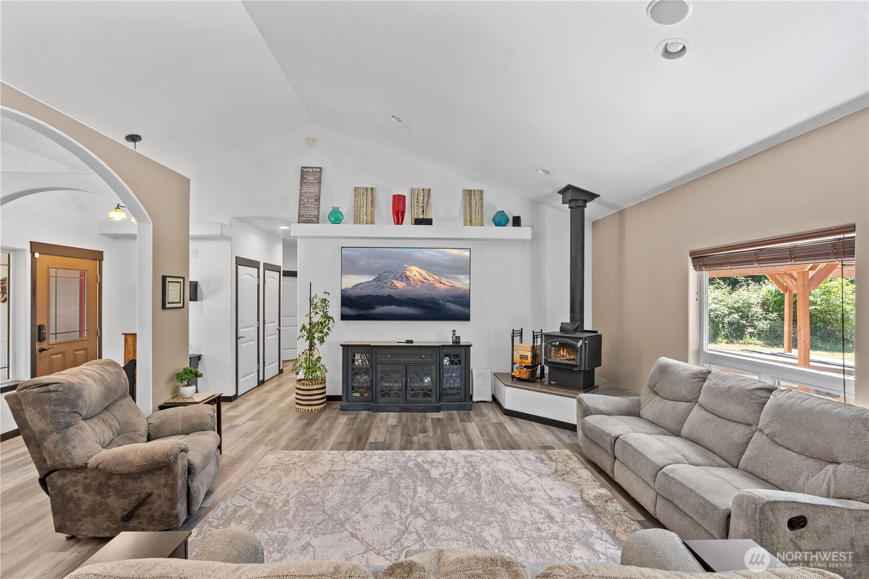 15208 250th Street E