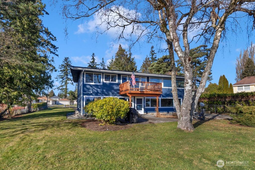 Photo of 4114 Serene Way, Lynnwood, WA 98087 (MLS # 2332859)