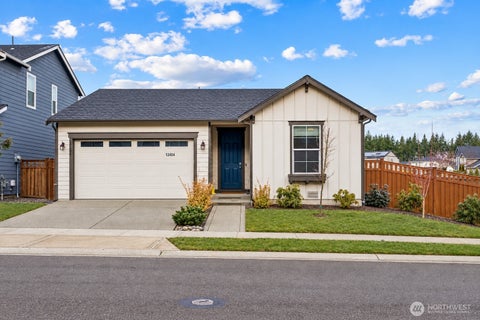 Photo of 13404 Edmunds Parkway E, Bonney Lake, WA 98391 (MLS # 2582266)
