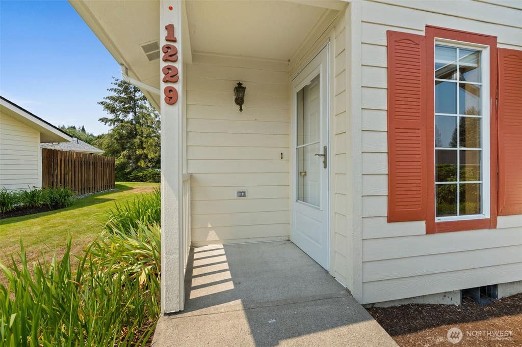 Photo of 1229 Searle Drive, Centralia, WA 98531 (MLS # 2563614)