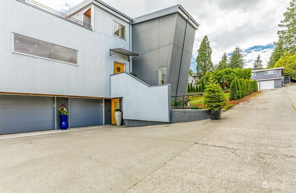 Photo of 6529 57th Avenue S, Seattle, WA 98118 (MLS # 2136590)