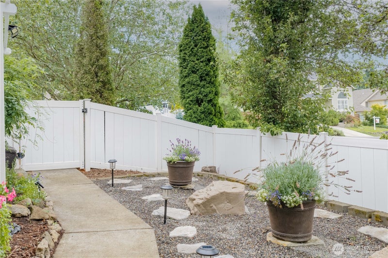 4408 NW 12th Loop