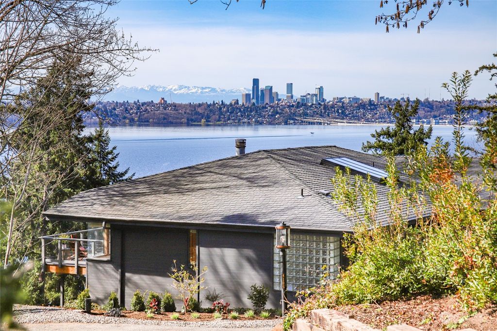 Photo of 8106 SE 44th Street, Mercer Island, WA 98040 (MLS # 2211406)