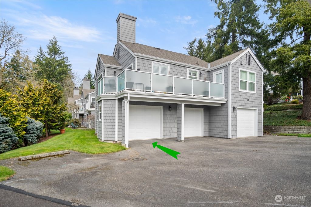 Photo of 22138 SE 41st Lane #1035, Issaquah, WA 98029 (MLS # 2215234)