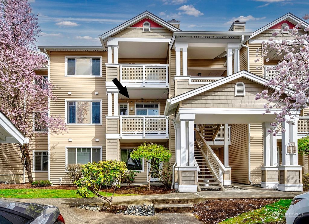 Photo of 15300 112th Avenue NE #C203, Bothell, WA 98011 (MLS # 2052363)