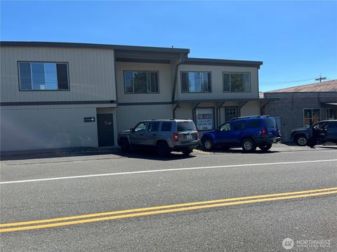 Photo of 2418 California Avenue, Everett, WA 98201 (MLS # 2524810)