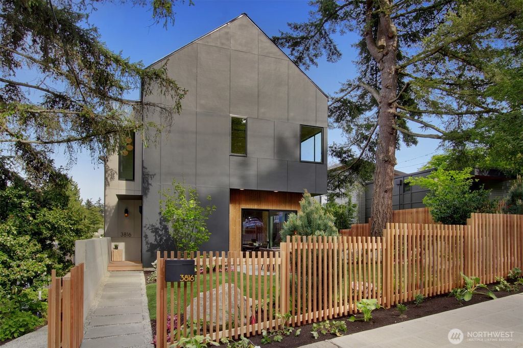 Photo of 3816 36th Avenue W, Seattle, WA 98199 (MLS # 2372806)