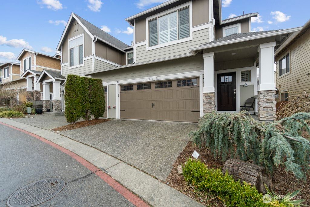 Photo of 1610 145th Place SW #B, Lynnwood, WA 98087 (MLS # 2347776)