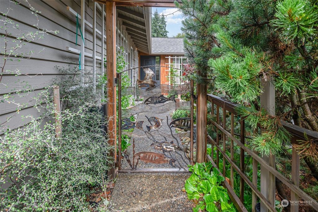 Photo of 19525 64th Avenue NE, Kenmore, WA 98028 (MLS # 2263118)