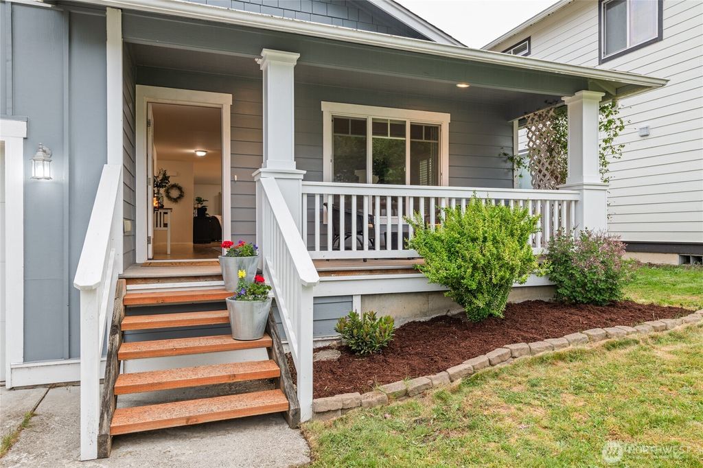 Photo of 3811 Keystone Way, Bellingham, WA 98226 (MLS # 2525163)