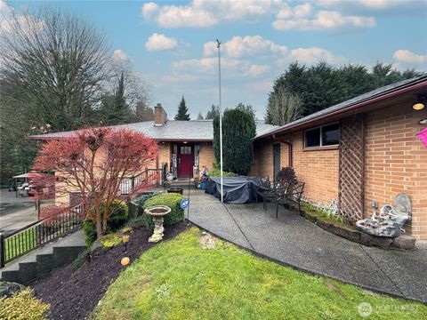 Photo of 845 S 230th Street, Des Moines, WA 98198 (MLS # 2473466)