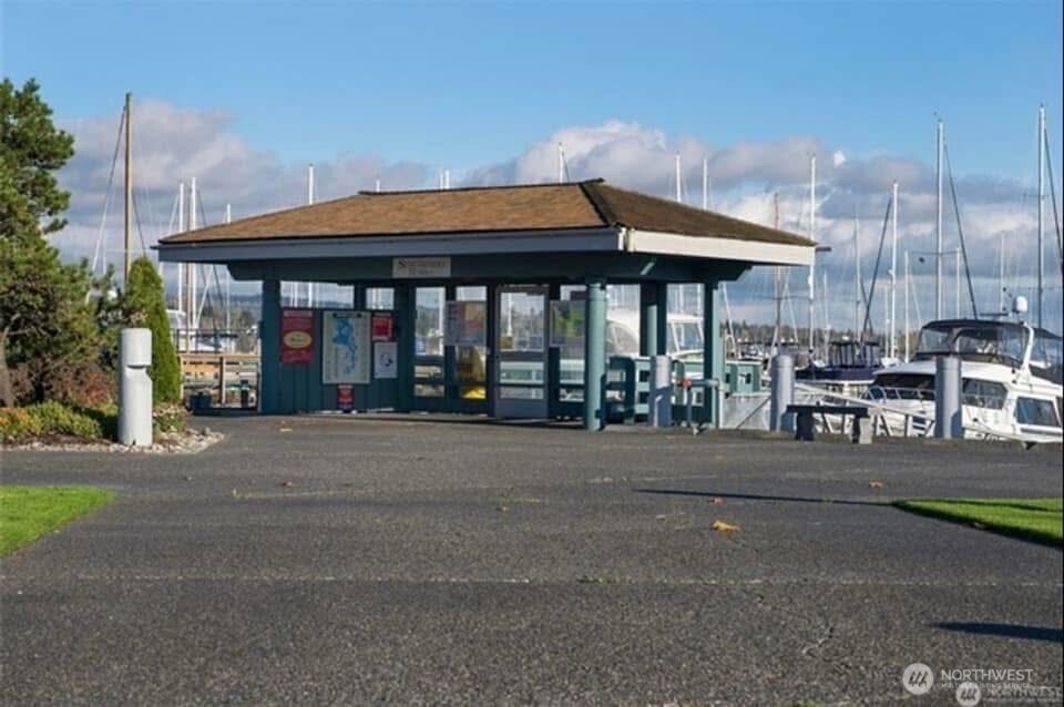 9540 semiahmoo Parkway L10