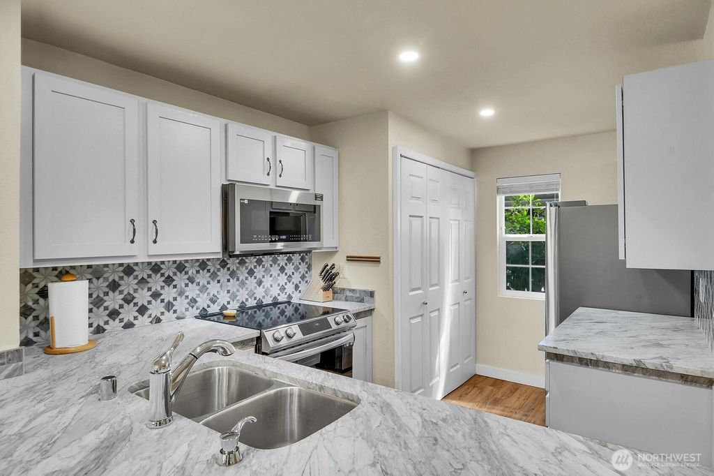 Photo of 13020 102nd Lane NE #5, Kirkland, WA 98034 (MLS # 2505580)