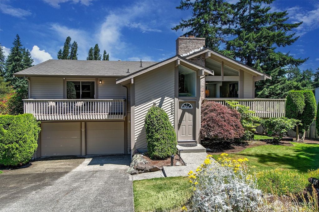 Photo of 32560 30th Avenue SW, Federal Way, WA 98023 (MLS # 2415088)