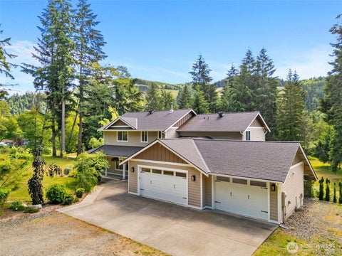 Photo of 17718 Mulqueen Road SE, Rainier, WA 98576 (MLS # 2535999)
