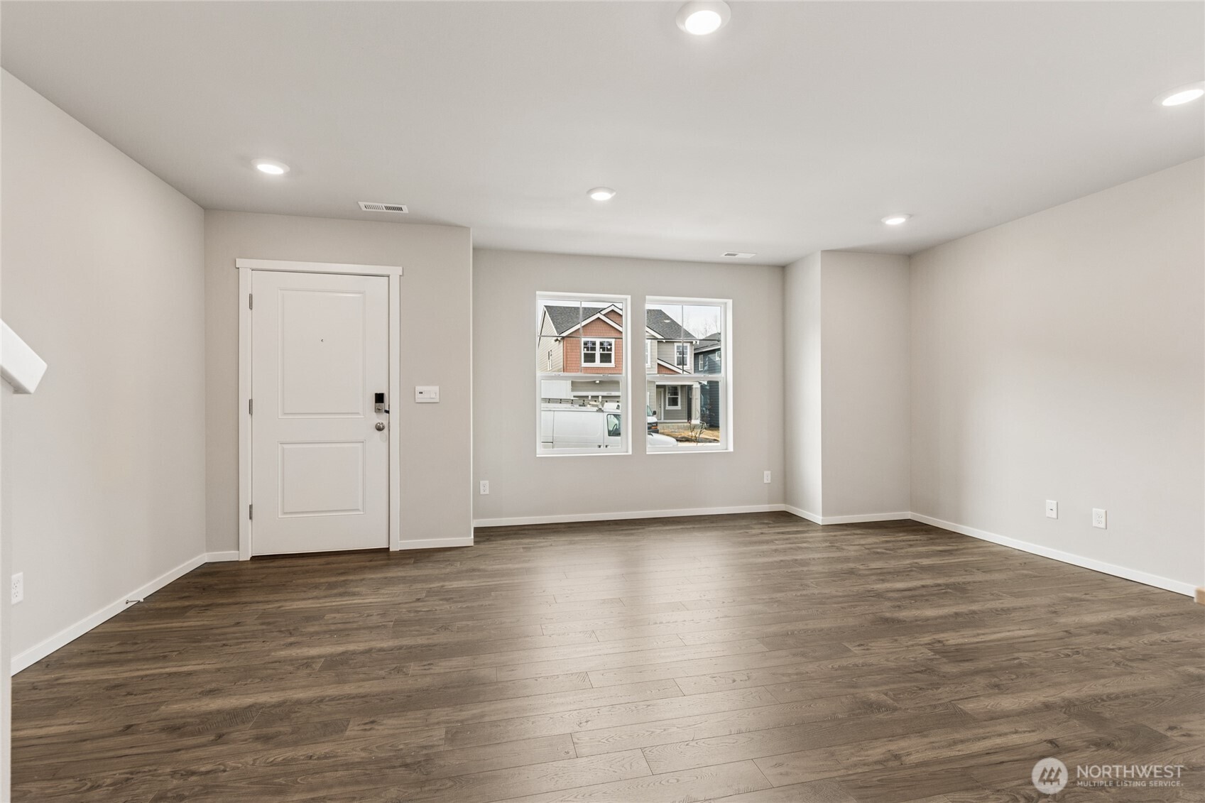 3935 Hyde Loop NE 128