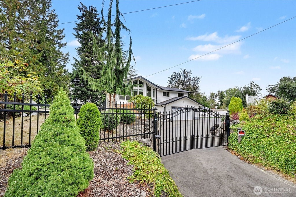 Photo of 19643 Talbot Road S, Renton, WA 98055 (MLS # 2580974)