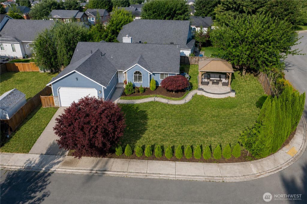 Photo of 8013 NE 145th Street, Kirkland, WA 98034 (MLS # 2560220)