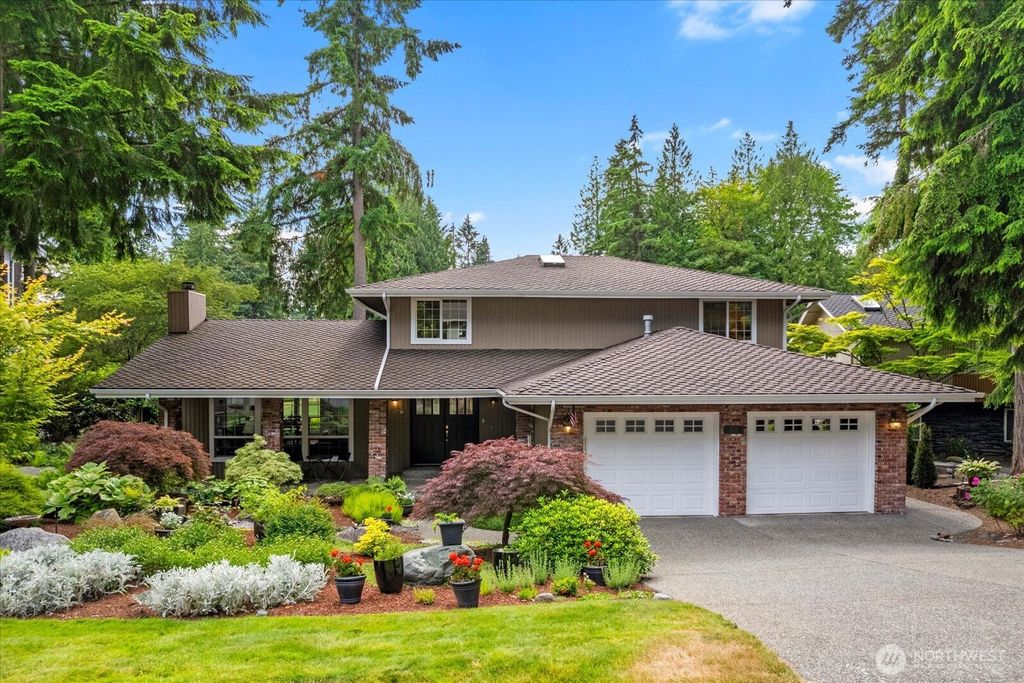 Photo of 15726 24th Drive SE, Mill Creek, WA 98012 (MLS # 2385025)