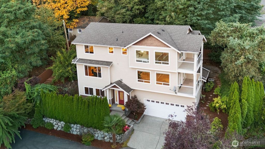 Photo of 323 Lind Avenue NW, Renton, WA 98057 (MLS # 2477671)