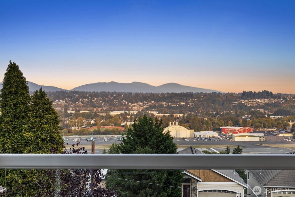 Photo of 323 Lind Avenue NW, Renton, WA 98057 (MLS # 2477671)