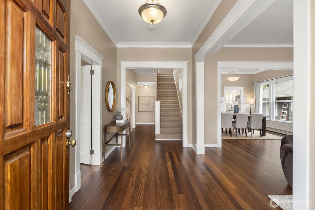 Photo of 127 NE 56th Street, Seattle, WA 98105 (MLS # 2557980)
