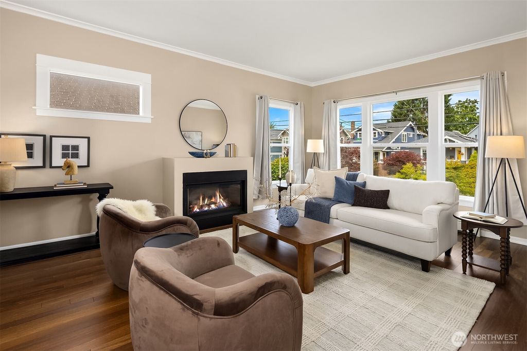 Photo of 127 NE 56th Street, Seattle, WA 98105 (MLS # 2557980)