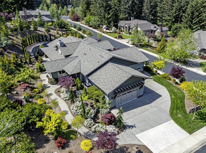 616 Hyak Way