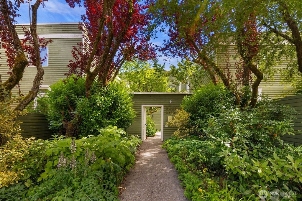 Photo of 1812 25th Avenue #C, Seattle, WA 98122 (MLS # 2394004)